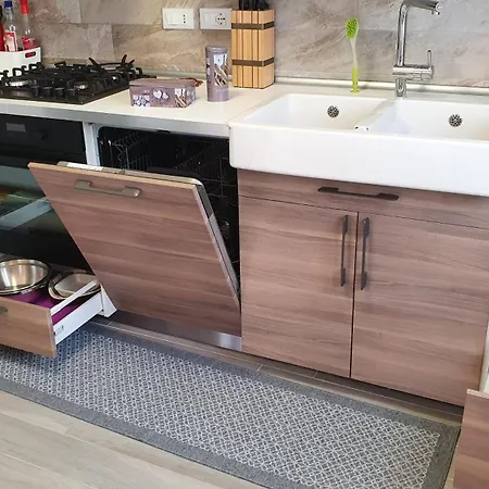 Apartment Stazione A 500 Mt - Parcheggio E Wifi - Moderno E Tranquillo - Bartolino