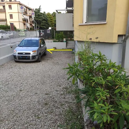 Stazione A 500 Mt - Parcheggio E Wifi - Moderno E Tranquillo - Bartolino Apartment Padua